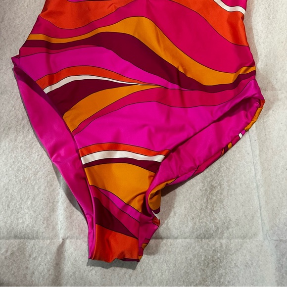 NWT TRINA TURK VIVID VISTA LAYERED HIGH LEG MALLIOT - Picture 8 of 12